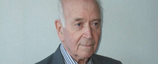 Père Edouard AUBRON