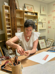 Sixtine dans son atelier